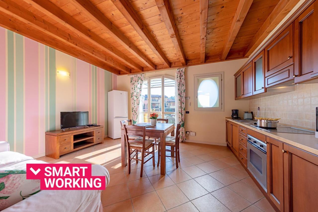 Borgo Del Torchio Apartments By Wonderful Italy Manerba del Garda Eksteriør bilde