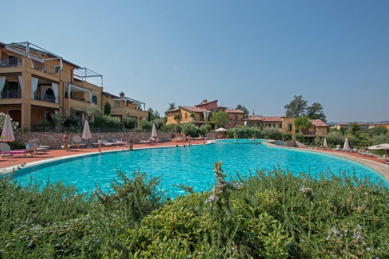 Borgo Del Torchio Apartments By Wonderful Italy Manerba del Garda Eksteriør bilde