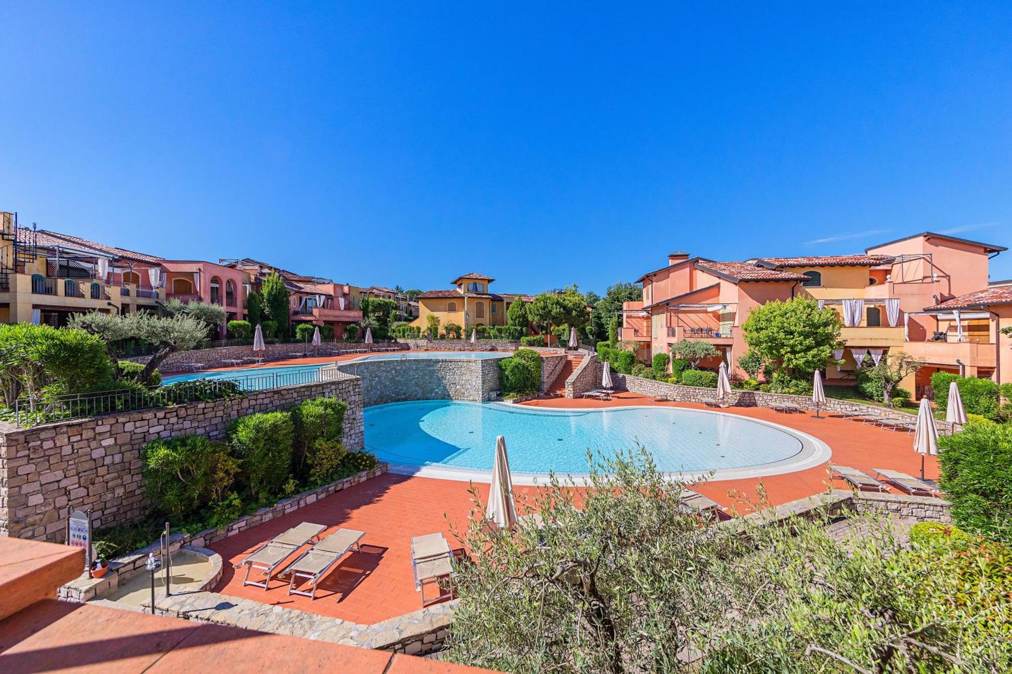 Borgo Del Torchio Apartments By Wonderful Italy Manerba del Garda Eksteriør bilde