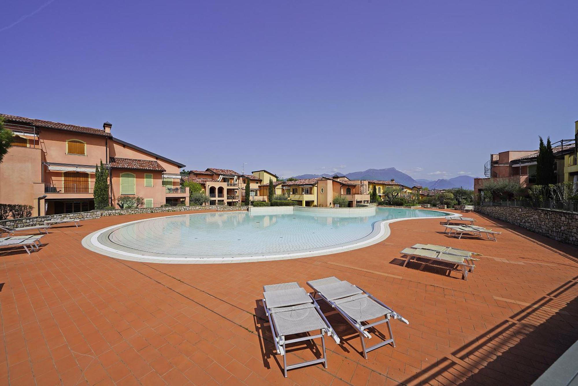 Borgo Del Torchio Apartments By Wonderful Italy Manerba del Garda Eksteriør bilde