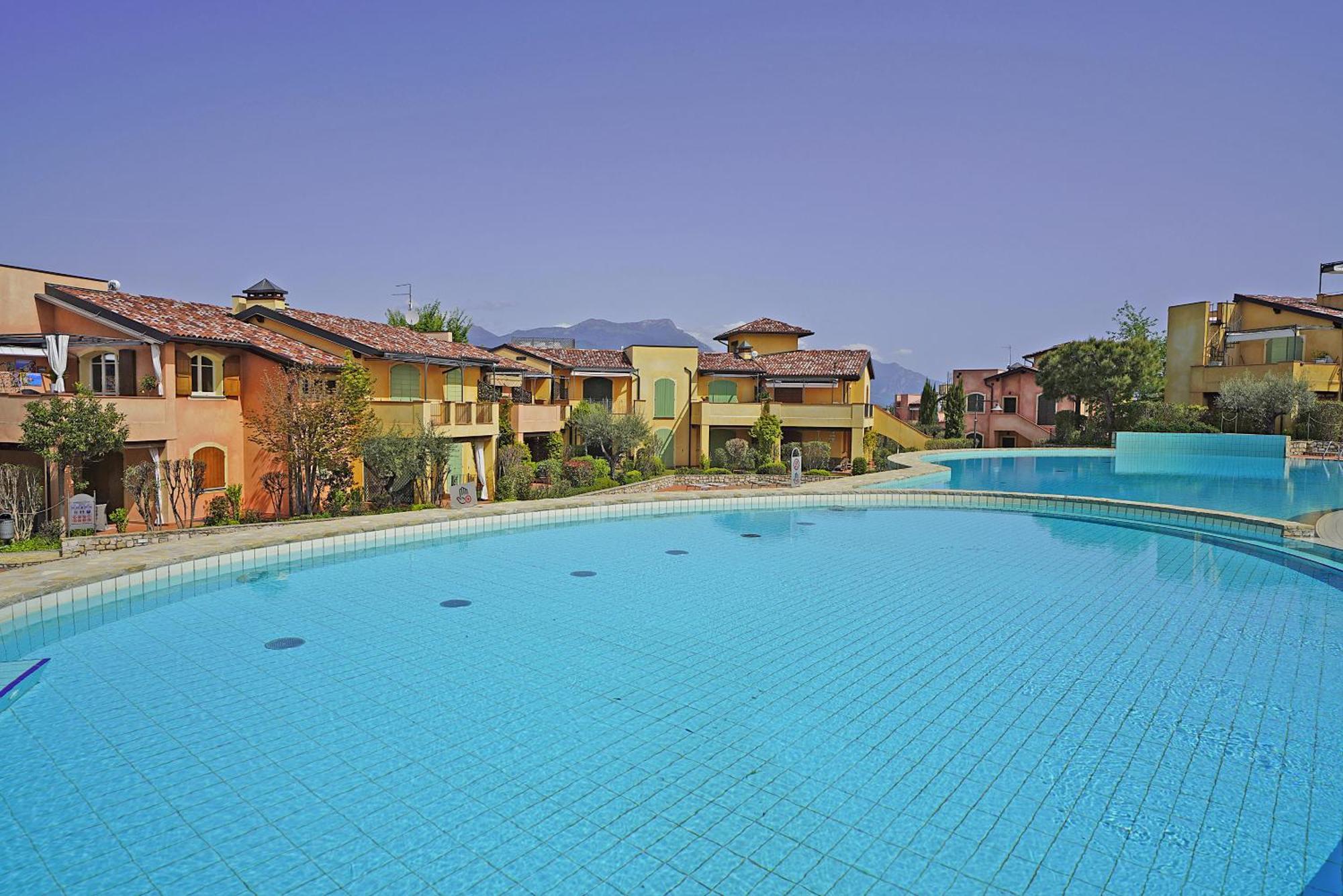 Borgo Del Torchio Apartments By Wonderful Italy Manerba del Garda Eksteriør bilde
